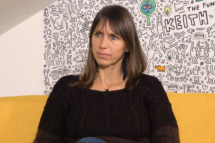 <span class="caps">VID</span>ÉO - Valérie Cabanes : «<small class="fine d-inline"> </small>Il faut reconnaître nos liens d'interdépendance avec le reste du vivant<small class="fine d-inline"> </small>»