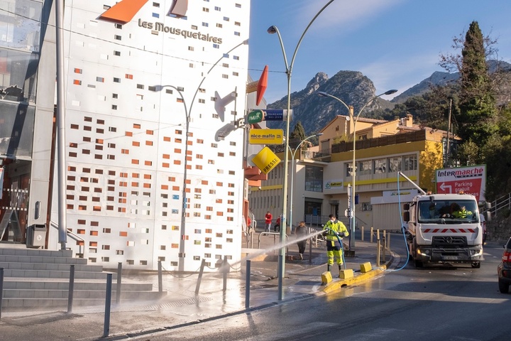 Le gouvernement recommande de cesser la désinfection des villes