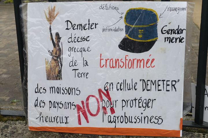 Treize organisations demandent au ministre de l'Intérieur la dissolution de la cellule Demeter