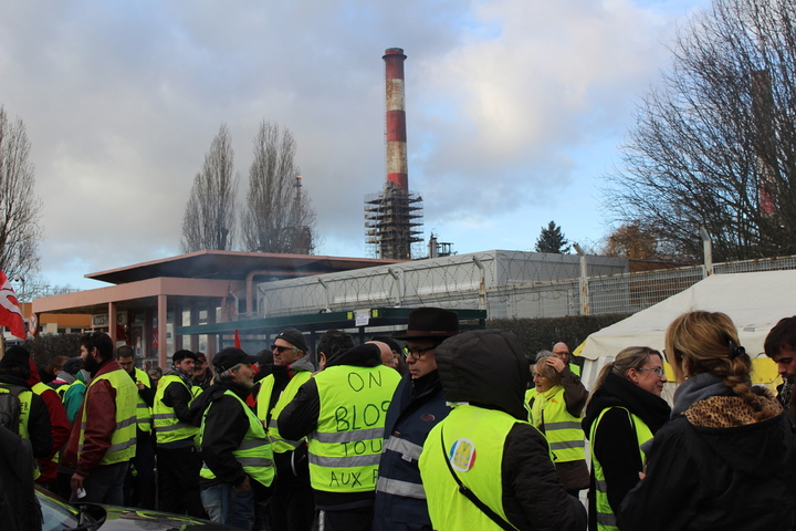 Total : des salariés ont bloqué la raffinerie de Grandpuits