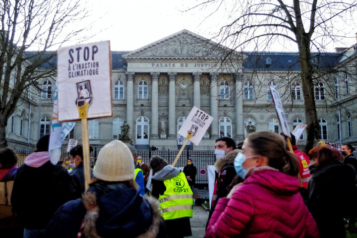 À Amiens, la gauche unie au procès d'un jeune défenseur du climat