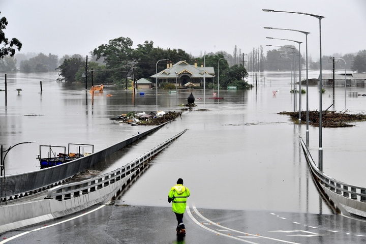 L'est de l'Australie se relève avec peine après des inondations massives
