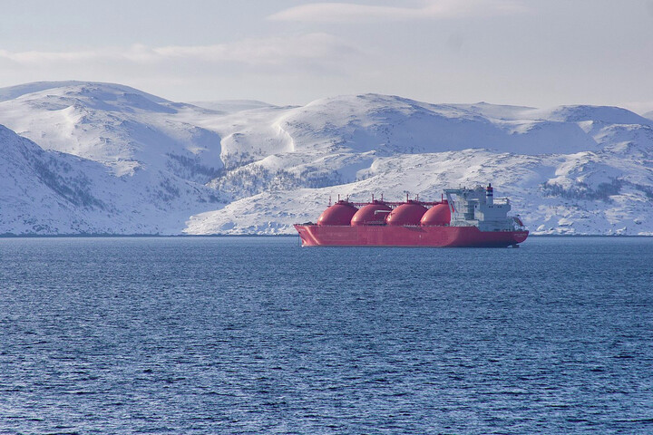 Dix milliards d'euros pour une usine de gaz de Total en Arctique 