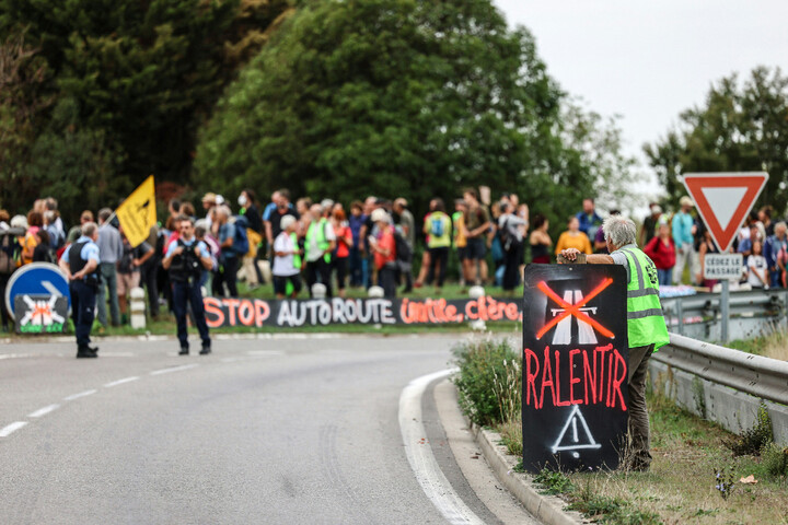 Le ministre Clément Beaune ne lâche rien sur les autoroutes