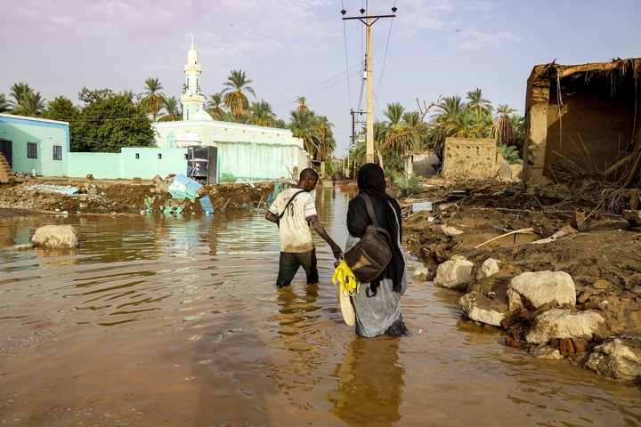 Migrants dûs à la crise climatique : «<small class="fine d-inline"> </small>La France a une grande responsabilité<small class="fine d-inline"> </small>»