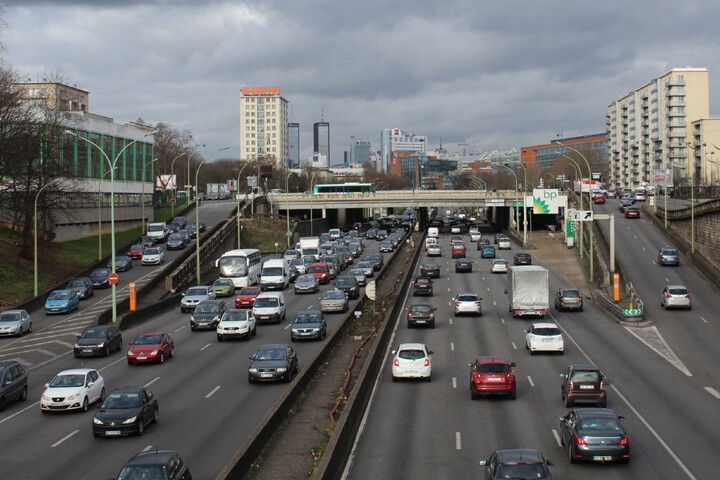 À Paris, l'air 2 fois plus pollué près des axes de circulation