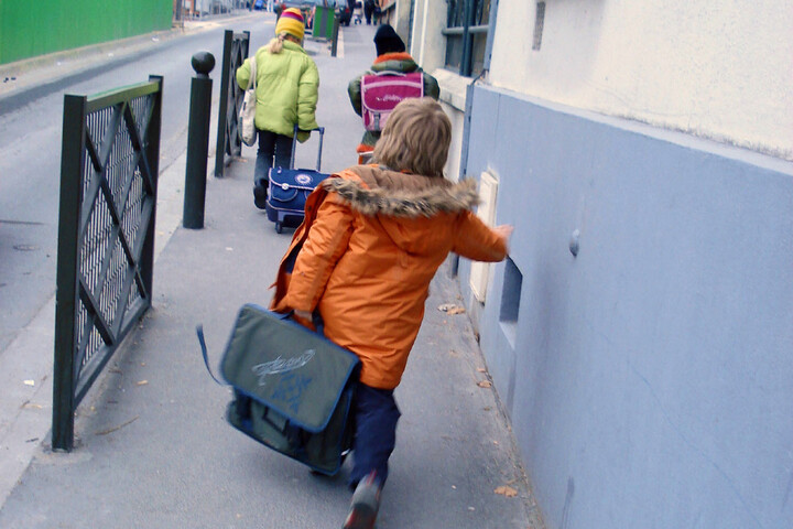 Les enfants respirent mieux grâce aux rues sans voiture à Paris