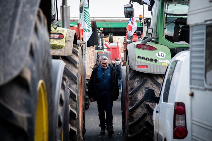 «<small class="fine d-inline"> </small>Il nous faut des actes<small class="fine d-inline"> </small>» : les agriculteurs aux portes de Paris