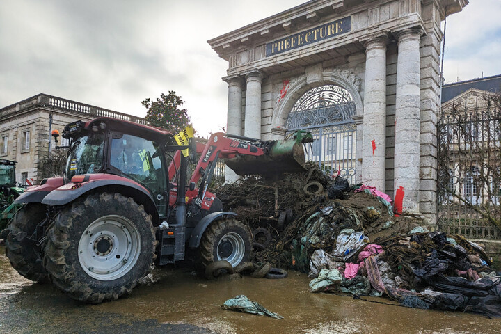 Plus de 8 millions d'euros : qui payera les dégâts des agriculteurs<small class="fine d-inline"> </small>?