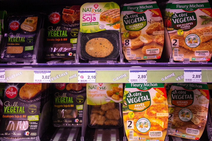 Le gouvernement s'en prend (encore) aux «<small class="fine d-inline"> </small>steaks végétaux<small class="fine d-inline"> </small>» 