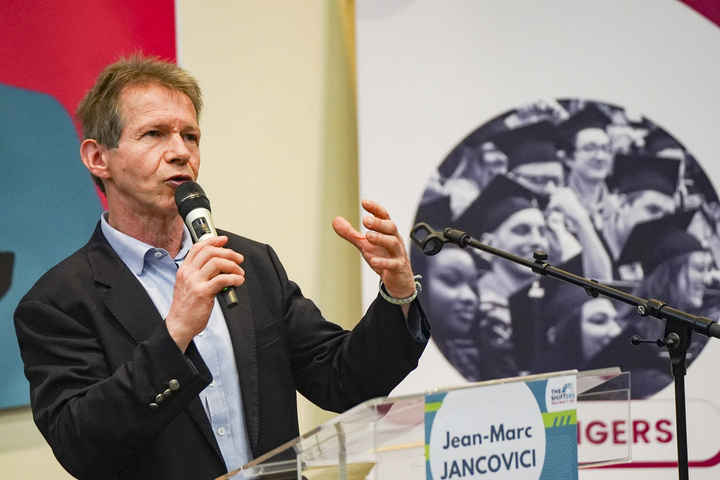 Qui sont les Shifters, ces ingénieurs biberonnés à Jean-Marc Jancovici<small class="fine d-inline"> </small>?