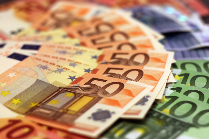 Le <span class="caps">CAC</span> 40 a versé 4 fois plus de dividendes aux actionnaires qu'il n'a investi dans le climat