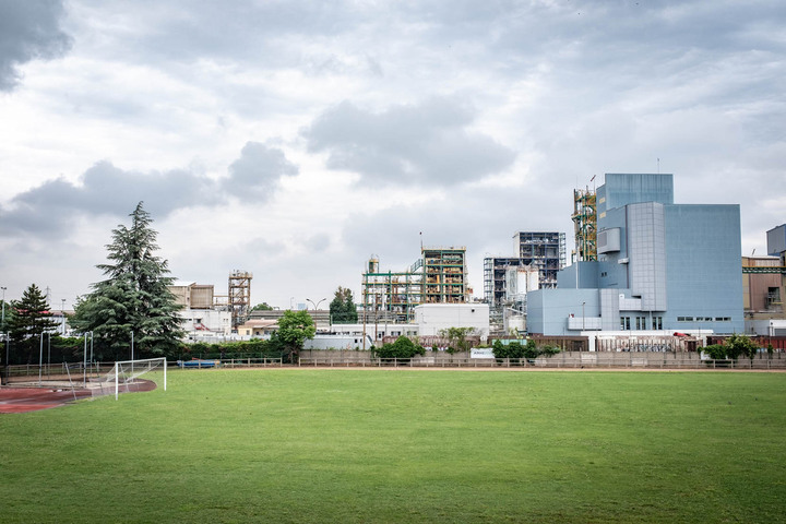 Polluants éternels dans le Rhône : Arkema et Daikin en procès à Lyon