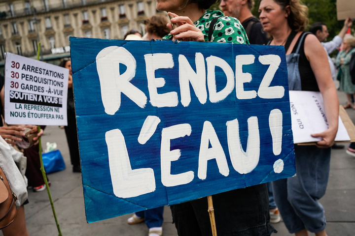 21 mégabassines réautorisées, une décision juridique «<small class="fine d-inline"> </small>dangereuse<small class="fine d-inline"> </small>»