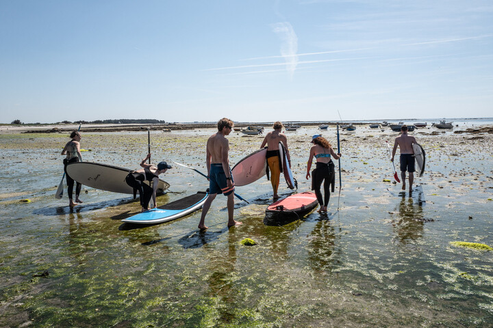 Comment le surf soigne les addictions aux drogues