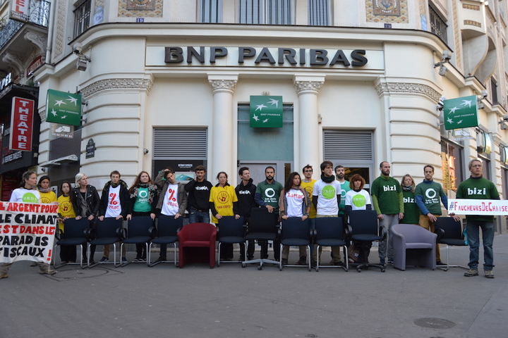Pour sauver le climat, les «<small class="fine d-inline"> </small>faucheurs de chaises<small class="fine d-inline"> </small>» frappent de nouveau