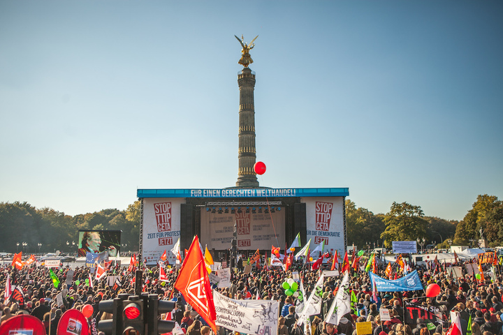 La manifestation contre le <span class="caps">TAFTA</span> à Berlin : du jamais vu depuis 2003