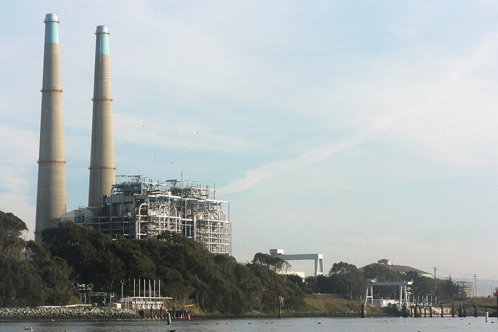 Une gigantesque usine de batteries s'embrase en Californie