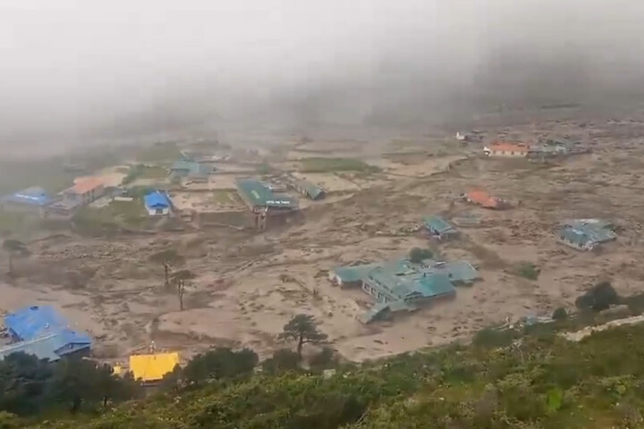 Aux portes de l'Everest, le village des sherpas au cœur d'une «<small class="fine d-inline"> </small>scène de crime climatique<small class="fine d-inline"> </small>»