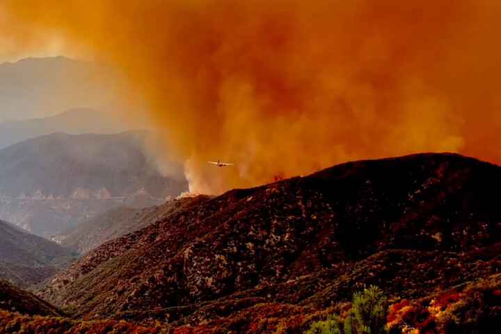 Mégafeux en Californie : l'état d'urgence décrété à Los Angeles