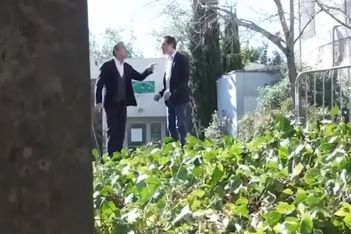 «<small class="fine d-inline"> </small>Je vais tout faire pour vous baiser<small class="fine d-inline"> </small>» : à Arcachon, le maire menace son opposant écologiste
