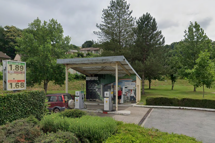 «<small class="fine d-inline"> </small>On ne cherche pas à faire du bénéfice<small class="fine d-inline"> </small>» : ces maires font des stations essence un service public