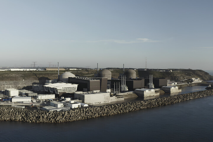 Avec 12 ans de retard, l'<span class="caps">EPR</span> de Flamanville va être raccordé au réseau électrique