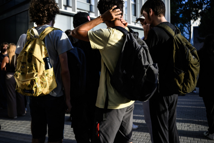 «<small class="fine d-inline"> </small>Il fait 30 °C dans ma salle<small class="fine d-inline"> </small>» : la canicule rend les écoles invivables
