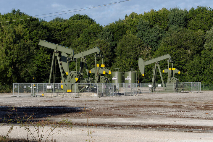 L'eau potable de Paris menacée par l'élargissement d'un forage pétrolier