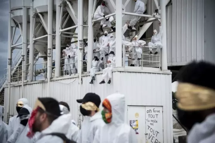 Cimenterie Lafarge à Rouen : 17 interpellations après une action