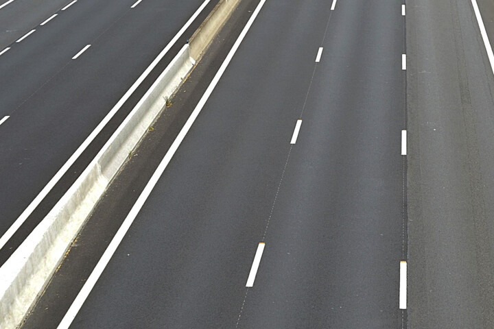 Non, la pose du bitume de l'A69 n'a pas vraiment commencé, malgré l'annonce d'Atosca