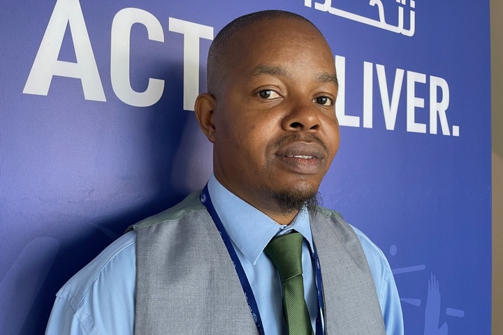 Porter la voix de l'Afrique à la <span class="caps">COP28</span>, la mission d'Emmanuel Michael Mwanyongo 