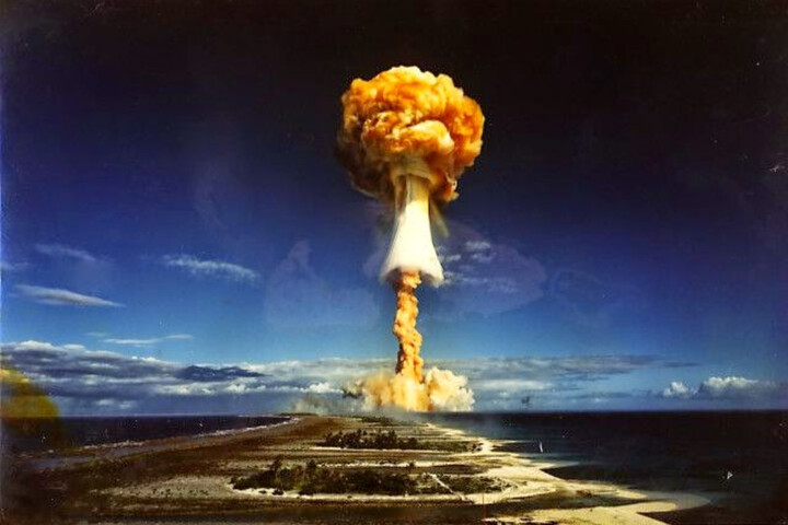 Essais nucléaires : les parlementaires réclament plus d'indemnisation des victimes