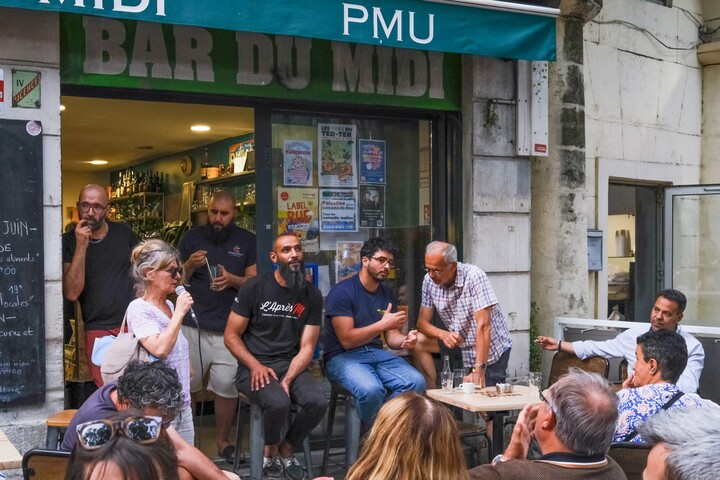 Dans un quartier populaire, un <span class="caps">PMU</span> transformé en bar des luttes