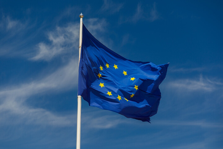 <span class="caps">PFAS</span> : l'<span class="caps">UE</span> conseillée par un cabinet conseillant aussi... l'industrie chimique