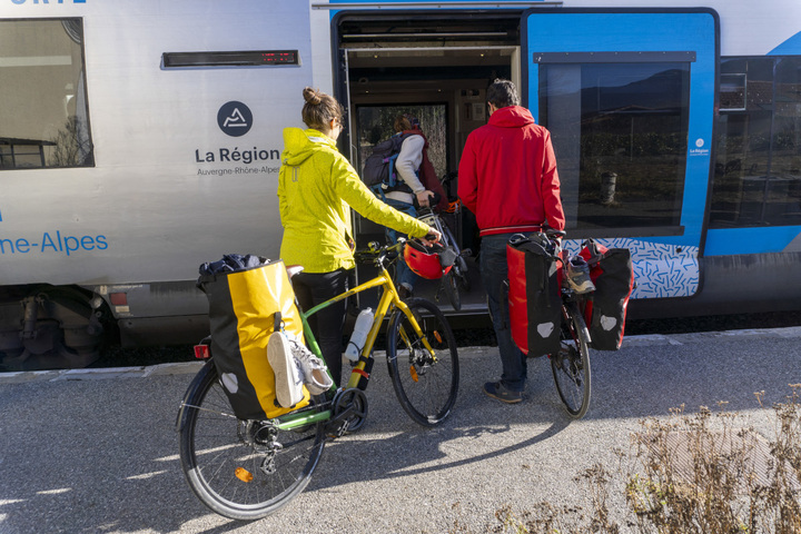 Vélos dans les trains : la <span class="caps">SNCF</span> peut mieux faire