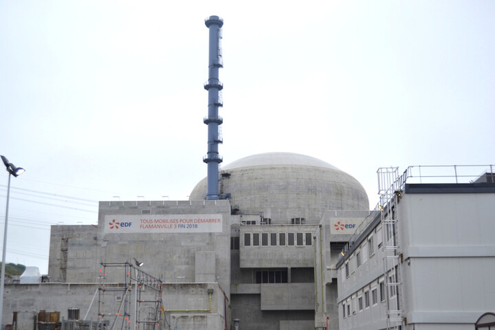 Procès de l'intrusion à Flamanville : une «<small class="fine d-inline"> </small>victoire<small class="fine d-inline"> </small>» selon Greenpeace malgré des amendes