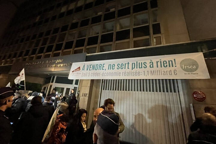  Des agriculteurs visent des agences d'État et associations environnementales
