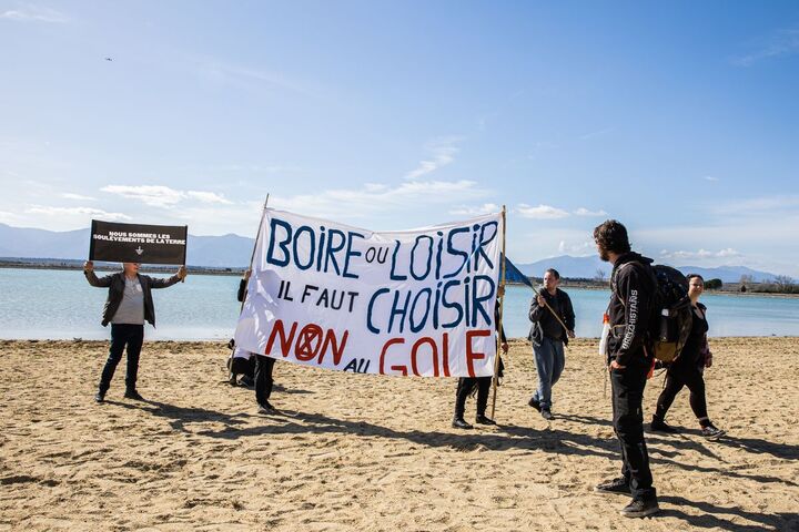 Golf dans le Sud : le déni climatique d'un représentant de la préfecture