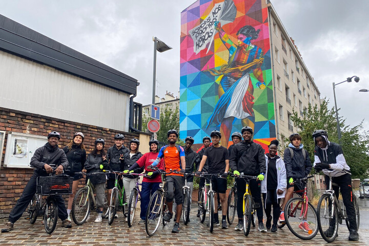 Traverser la France à vélo, le défi fou de jeunes de quartiers populaires
