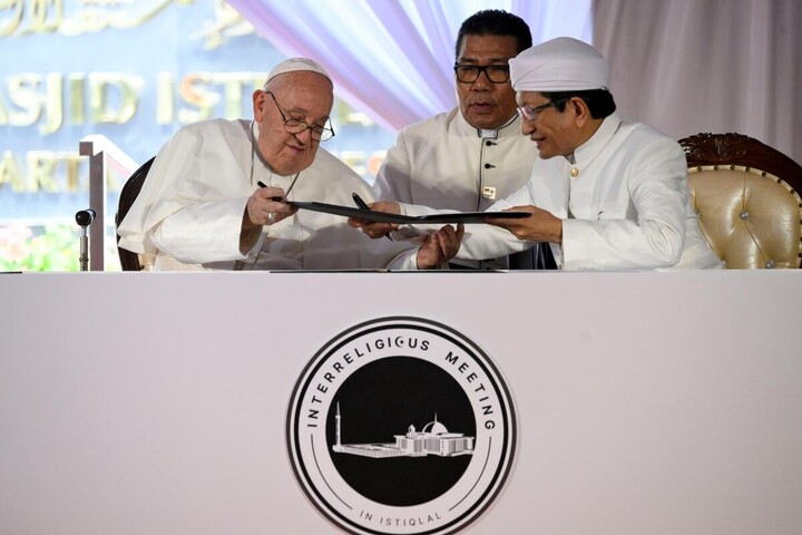 Le pape François et l'imam de Djakarta appellent à lutter pour le climat