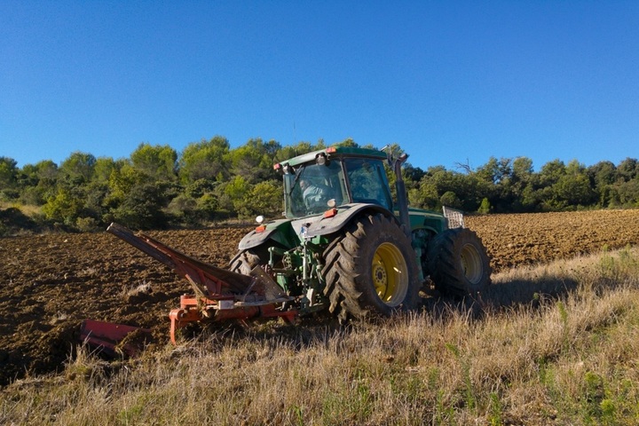 «<small class="fine d-inline"> </small>Nous, agriculteurs, soutenons l'<span class="caps">OFB</span> et dénonçons le populisme de Laurent Wauquiez<small class="fine d-inline"> </small>»