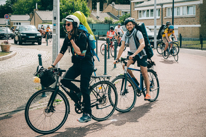 Adieu le bus et l'avion : cet orchestre symphonique fait ses tournées à vélo