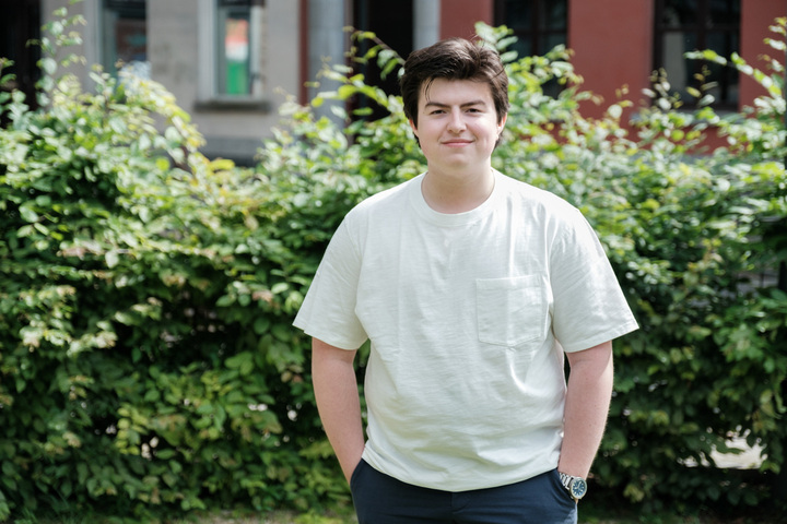 Benjamin, 17 ans, lutte contre les criminels climatiques qui ont tué son amie