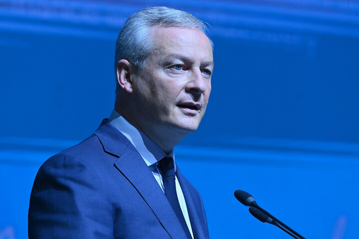 Bruno Le Maire annonce 10 milliards d'euros d'économies : l'écologie première victime