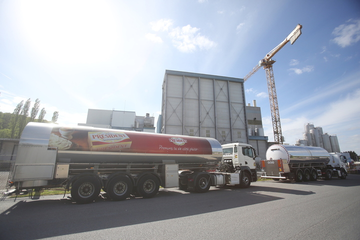 De l'essence dans une rivière normande : Lactalis mis en cause