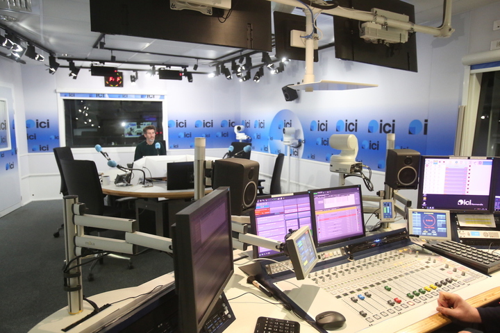 Goretti : en pleine tempête, la radio locale maintient le lien