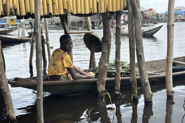 Pollution, pauvreté, surpêche : la «<small class="fine d-inline"> </small>Venise du Bénin<small class="fine d-inline"> </small>» en crise de croissance