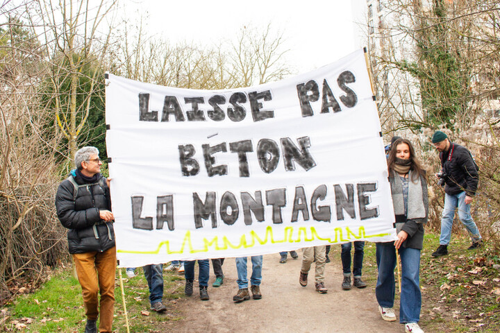 «<small class="fine d-inline"> </small>À bas les <span class="caps">JO</span> d'hiver<small class="fine d-inline"> </small>» : les opposants aux Jeux 2030 dénoncent un événement mortifère