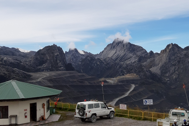 Le réchauffement climatique menace le dernier glacier tropical d'Océanie